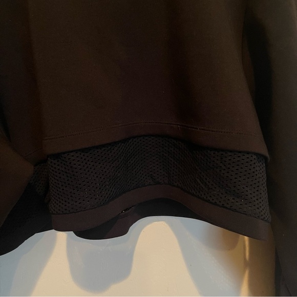 Saski Collection | Crop Mesh Pullover - Picture 11 of 11